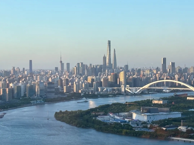 黄浦江两岸的景色。新华社记者 王辰阳 摄